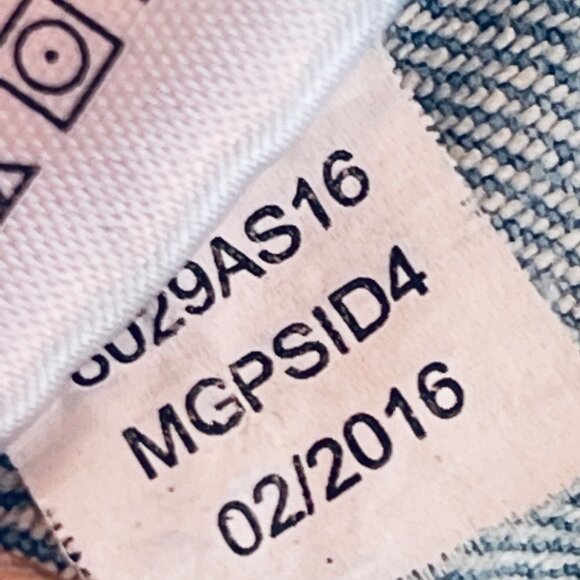 Aeropostale Skinny Jeans Womens 32 X 30 Distressed Light Wash Designed New York - Picture 7 of 11